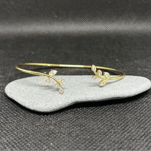 Delicate Leaf Bangle